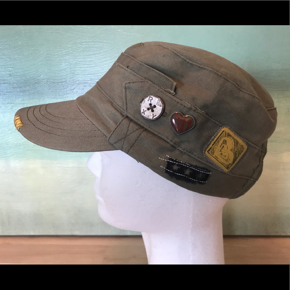 Roxy women’s olive green baseball hat with pins